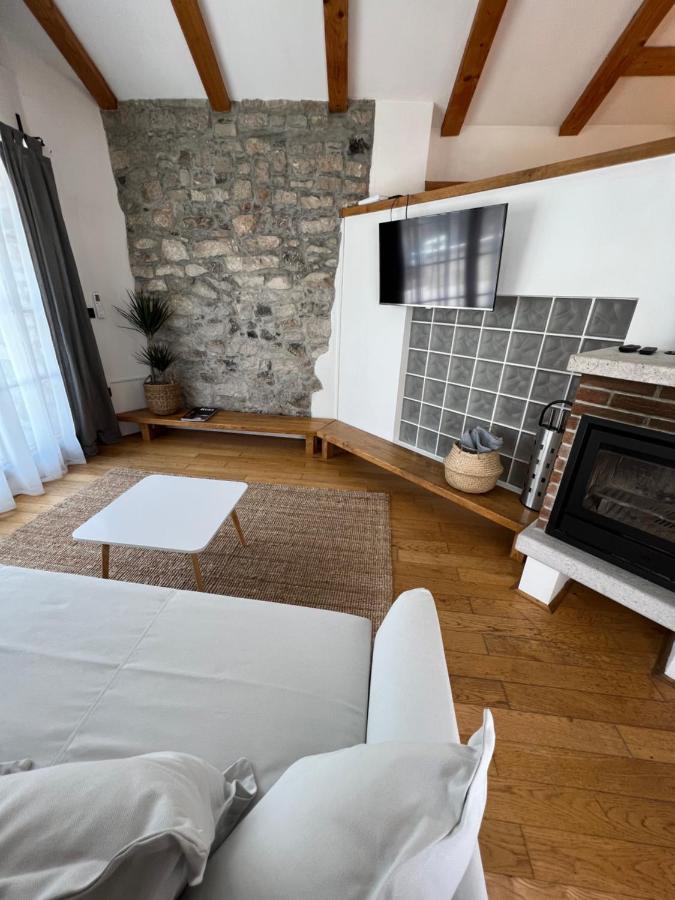 Guesthouse 45 Dutovlje Exteriör bild