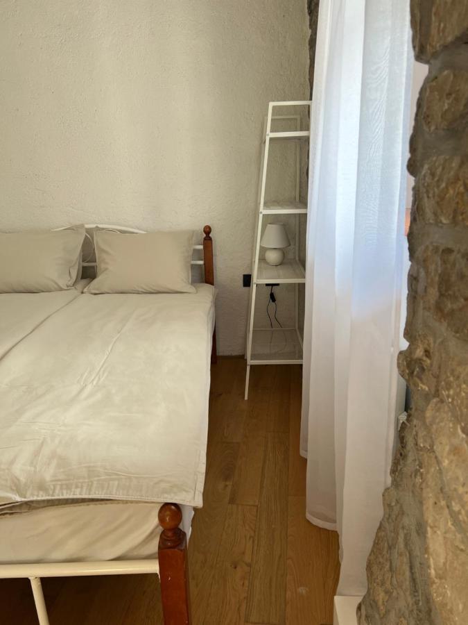 Guesthouse 45 Dutovlje Exteriör bild